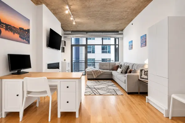 Address not disclosed, Chicago, IL 60605