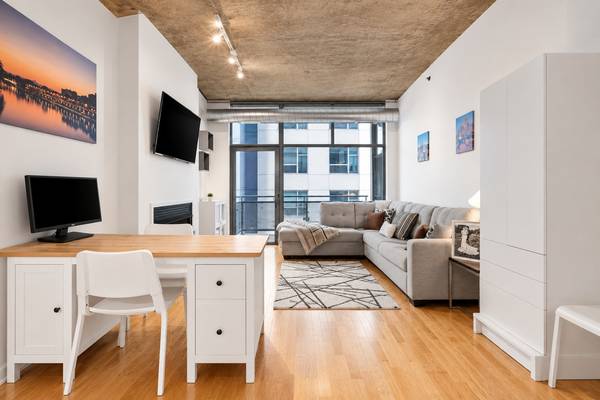 Address not disclosed, Chicago, IL 60605