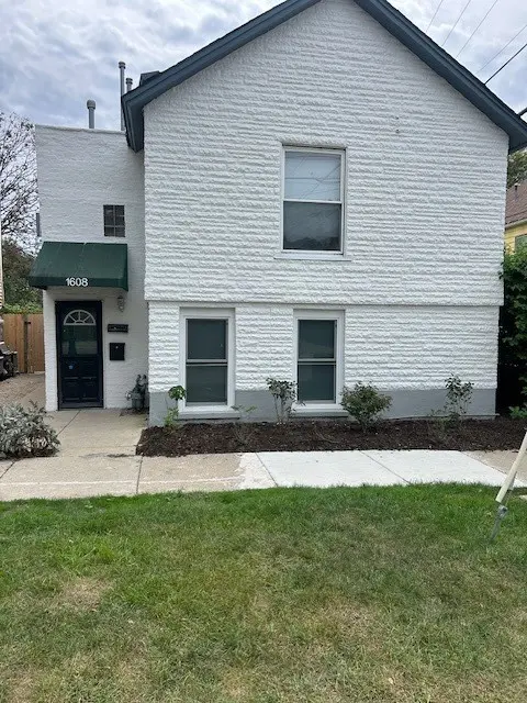 1608 Greenleaf ST, Evanston, IL 60202