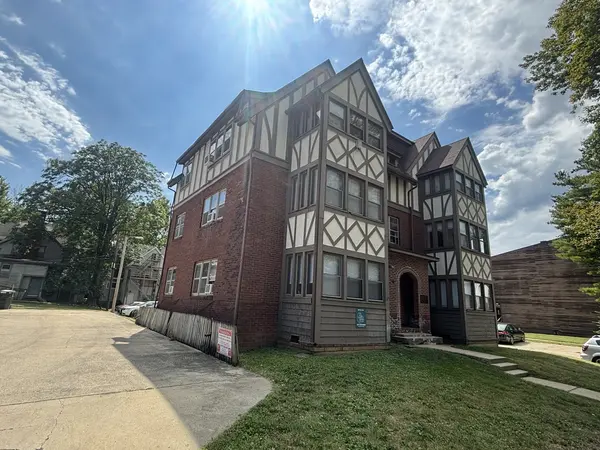 705 W Elm ST, Urbana, IL 61801