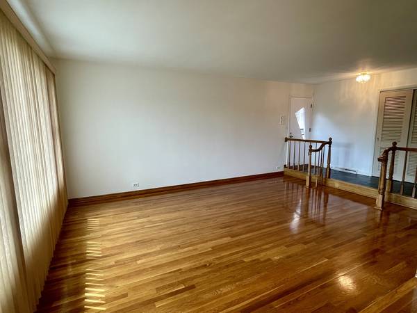 7150 N Crawford AVE, Lincolnwood, IL 60712