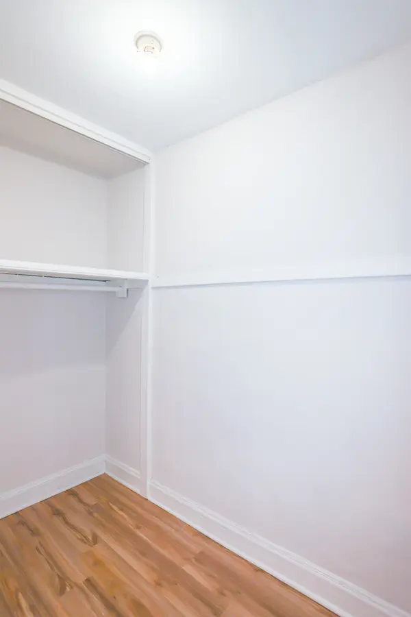 5214 S Woodlawn AVE #107, Chicago, IL 60615