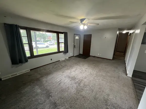 355 Irene AVE, Rochelle, IL 61068