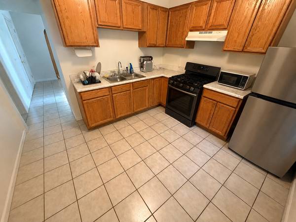 42 N Long AVE, Chicago, IL 60644