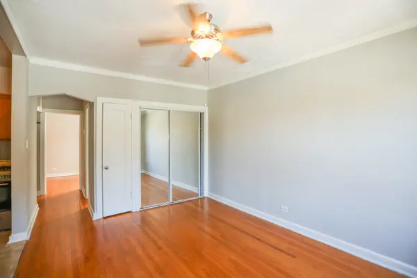 5214 S Woodlawn AVE #407, Chicago, IL 60615