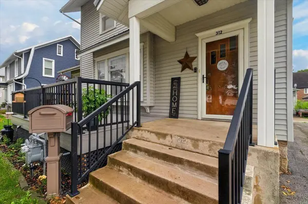 312 N Walnut AVE, New Hampton, IA 50659