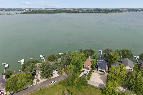 3662 240th ST, Clear Lake, IA 50428