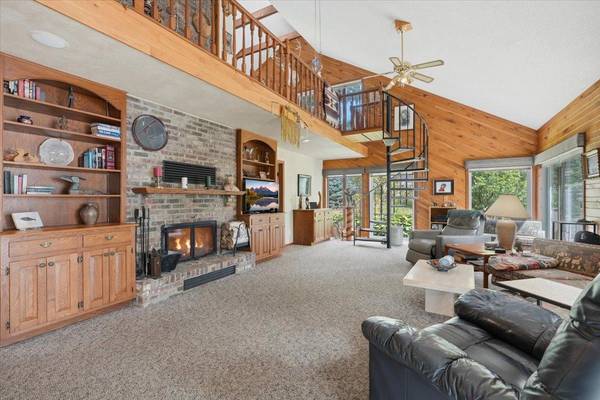 261 Lower Pine Lake CT, Star Prairie, WI 54026