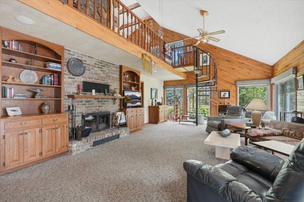 261 Lower Pine Lake CT, Star Prairie, WI 54026