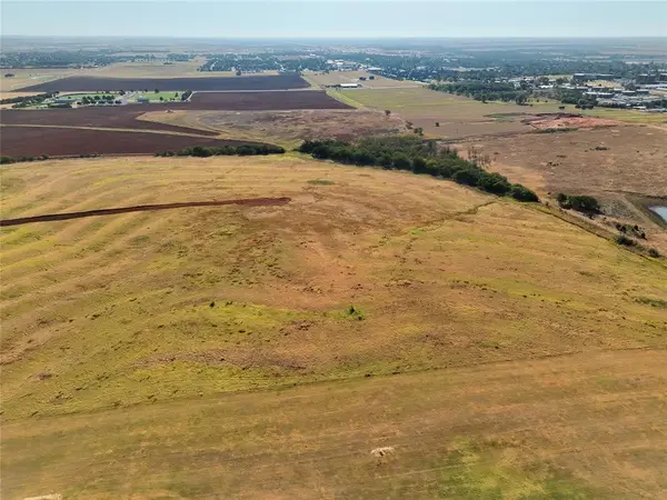 20 Lawter RD, Weatherford, OK 73096