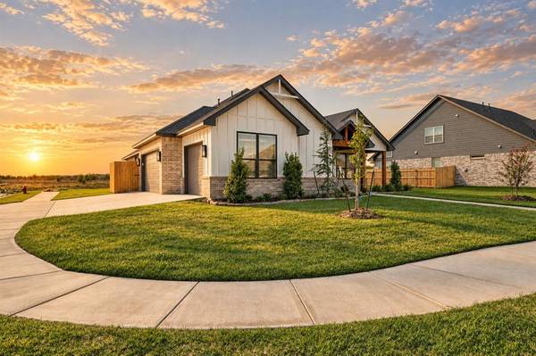 6700 NW 143rd CIR, Oklahoma City, OK 73142