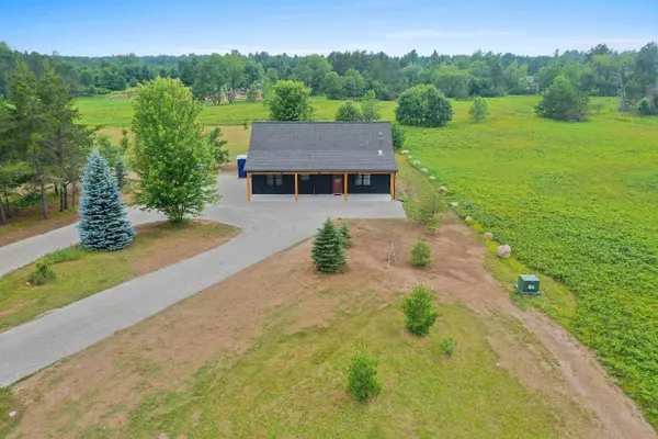 N9421 BAKER LN, Crivitz, WI 54114