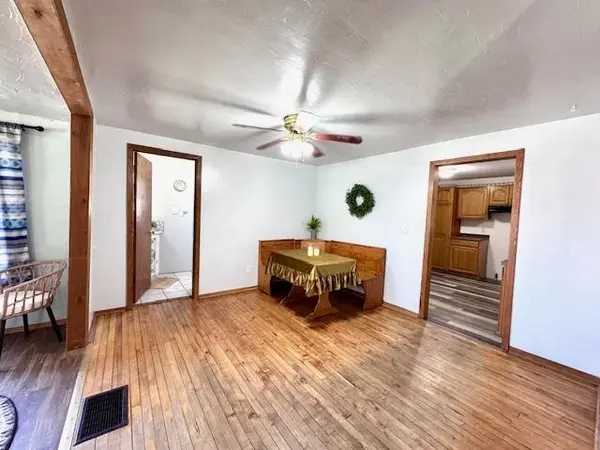 533 E PEARL ST, Seymour, WI 54165
