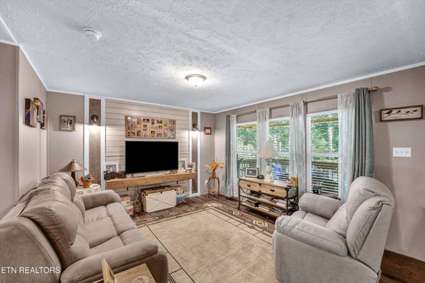 3279 Sims Rd, Sevierville, TN 37876