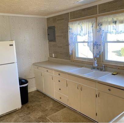 145 Clara St, Crofton, KY 42217