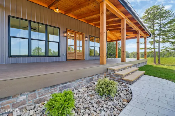 1301 Nichol Creek Drive, Jamestown, TN 38556