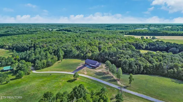 1301 Nichol Creek Drive, Jamestown, TN 38556