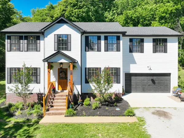 1074 Talon Dr, Columbia, TN 38401