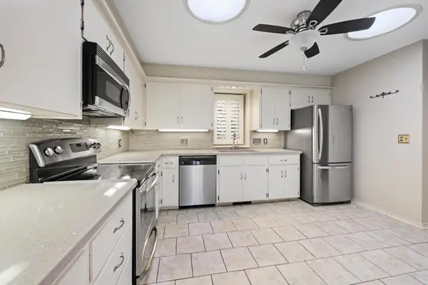 641 N Woodlawn St, Apt 36, Wichita, KS 67208-3669