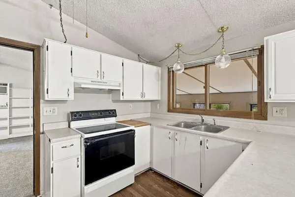632 Manning DR, Noel, MO 64854