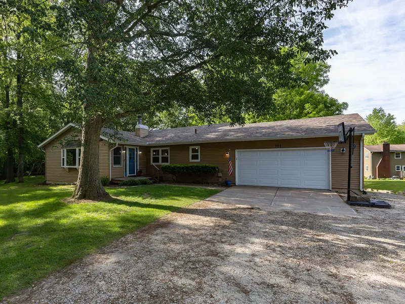 101 N Park AVE, Geneseo, IL 61254