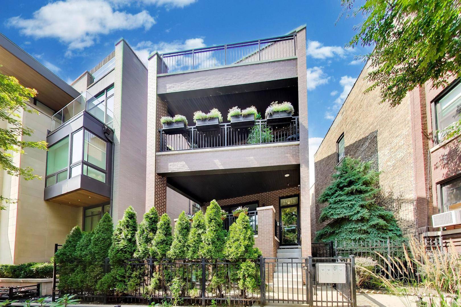 2908 N Burling ST #1, Chicago, IL 60657