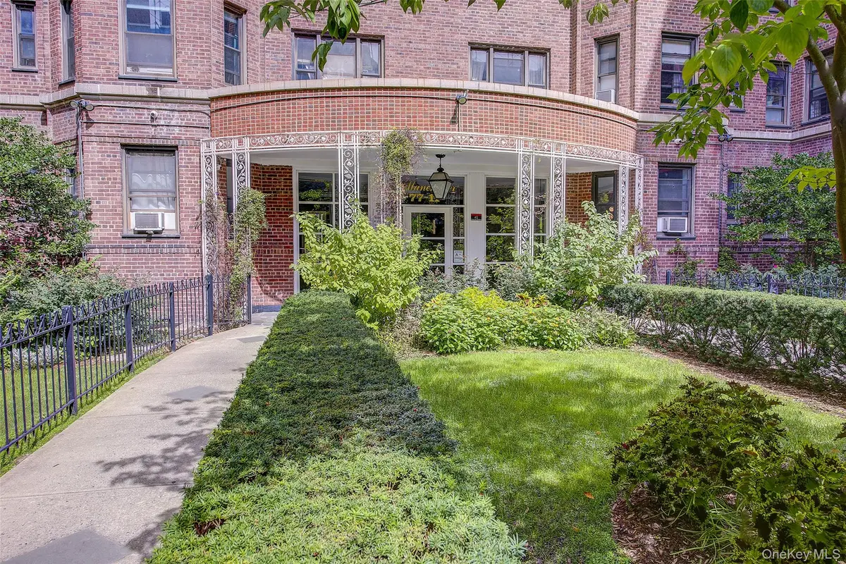 77-11 35th AVE #1S, Jackson Heights, NY 11372
