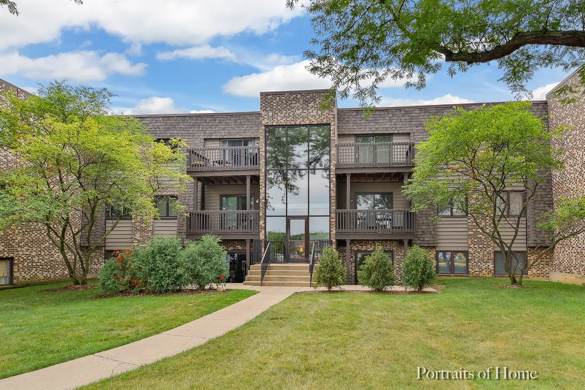 1464 Stonebridge CIR #E3, Wheaton, IL 60189