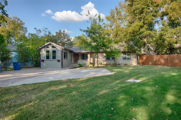 1000 W Saint Johns Ave, Austin, TX 78757