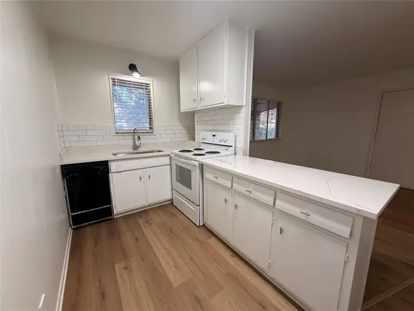 3304 Red River ST #208, Austin, TX 78705