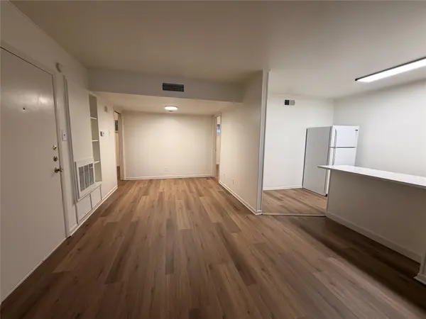 3304 Red River ST #208, Austin, TX 78705