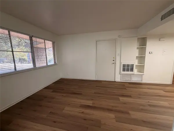 3304 Red River ST #208, Austin, TX 78705