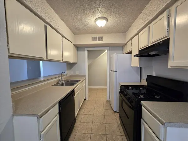 1309 Southport DR #D, Austin, TX 78704