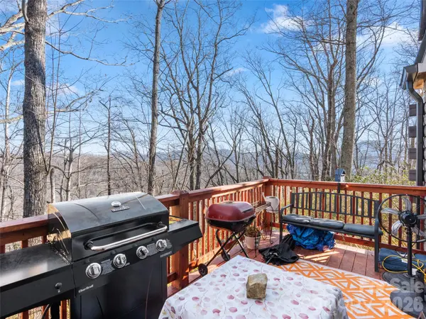 252 Idylwild LN, Black Mountain, NC 28711