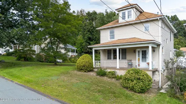 204 Lillibridge ST, Blakely, PA 18452