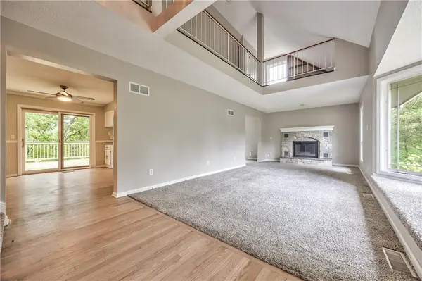 5409 NW Fox Hill RD, Parkville, MO 64152