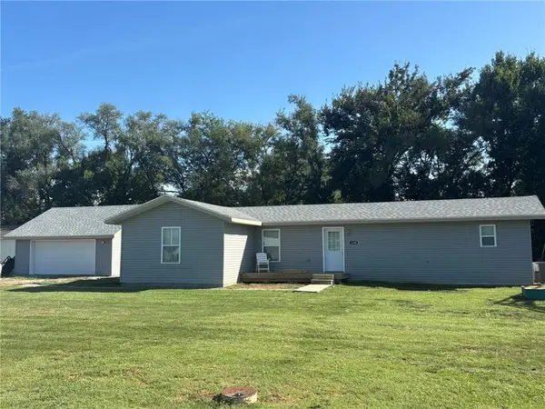 1206 Missouri ST, Elwood, KS 66024