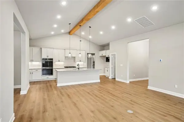 22675 W 89th ST, Lenexa, KS 66227