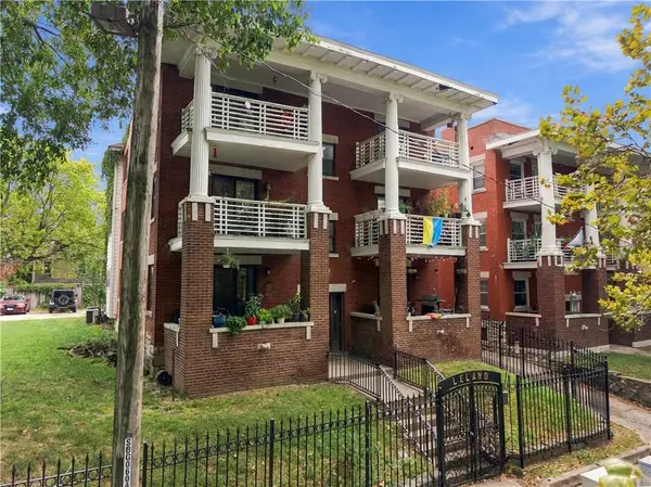 3813 Central ST, Kansas City, MO 64111