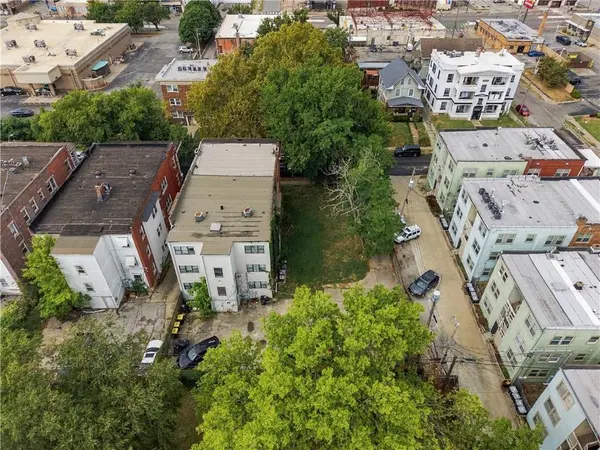 3813 Central ST, Kansas City, MO 64111