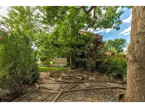 2924 Lake Park, Longmont, CO 80503