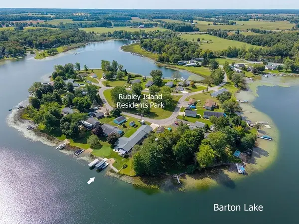 760 Lane 301 Barton Lk ***, Fremont, IN 46737