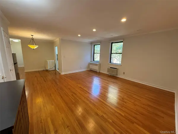 215-19 48th AVE #2C, Oakland Gardens, NY 11364