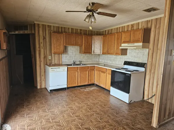 501 Walsh CT, Dunkirk, IN 47336