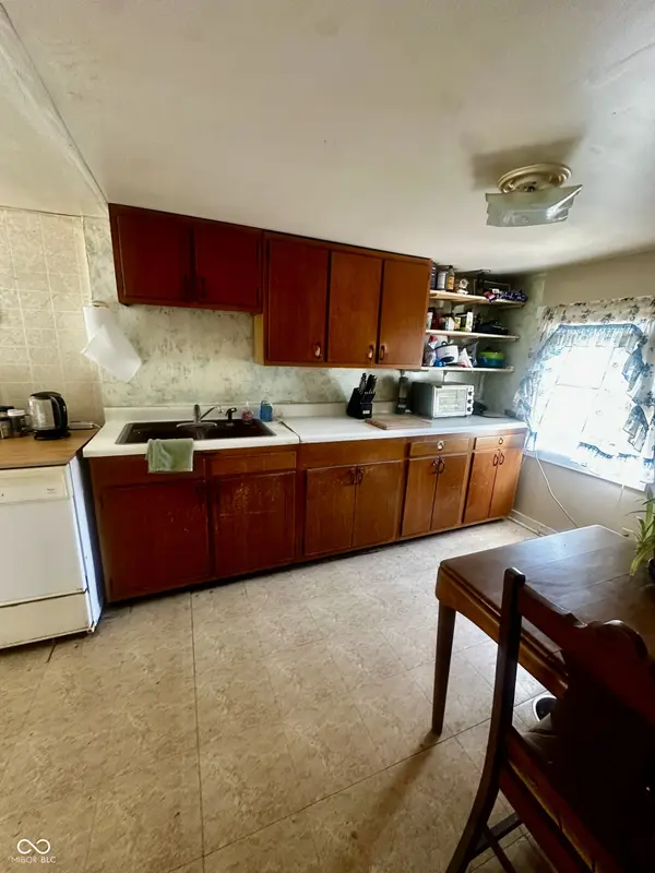 1042 Avenue E, Greencastle, IN 46135