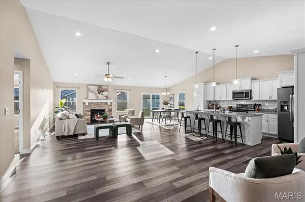 788 Topaz CT, Mascoutah, IL 62258