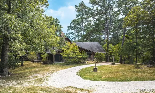 18513 State Route DD, St James, MO 65559