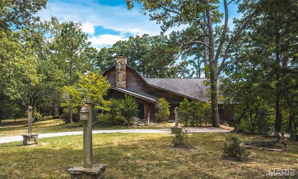 18513 State Route DD, St James, MO 65559