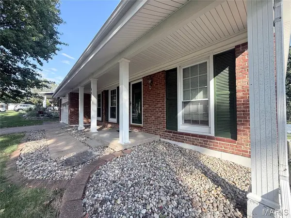 4458 Rhine DR, Florissant, MO 63033