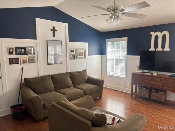398 Mark AVE, Jackson, MO 63755